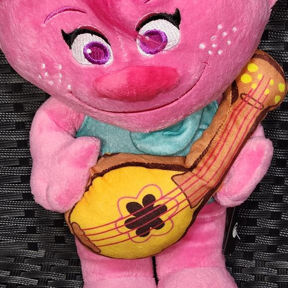 DreamWorks Trolls Poppy Doll World Tour Poppy 21" Ukulele Pink Cute Movie - Picture 4 of 6